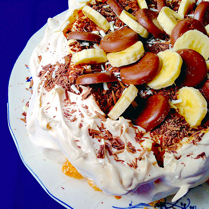 chocolate pavlova