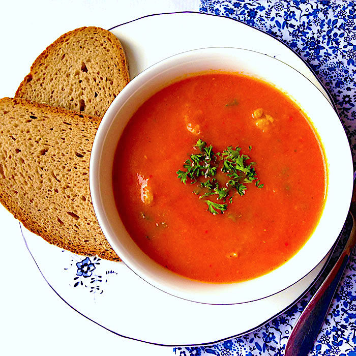 tomato soup with meat balls