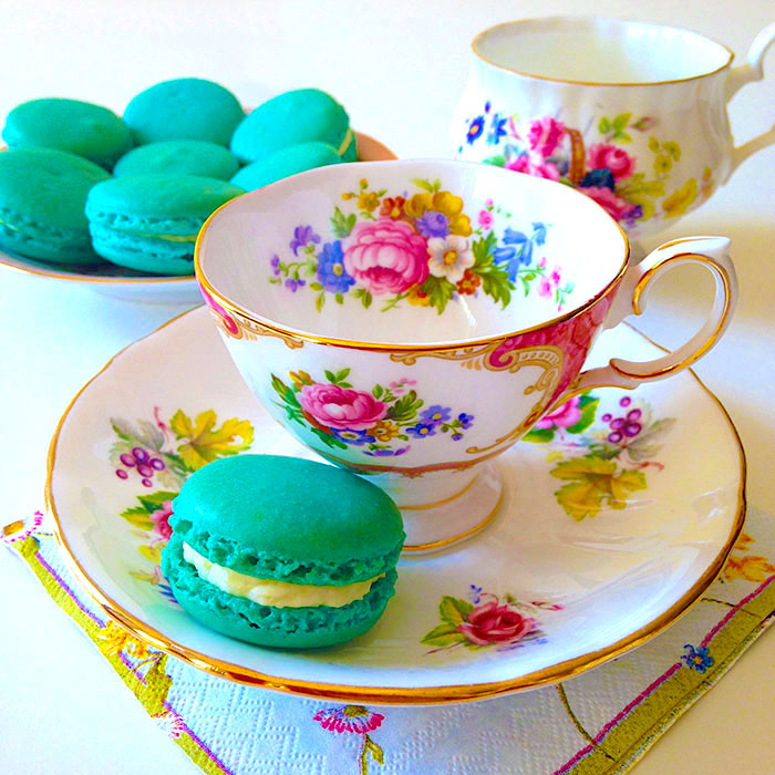 coconut mascarpone creme macarons