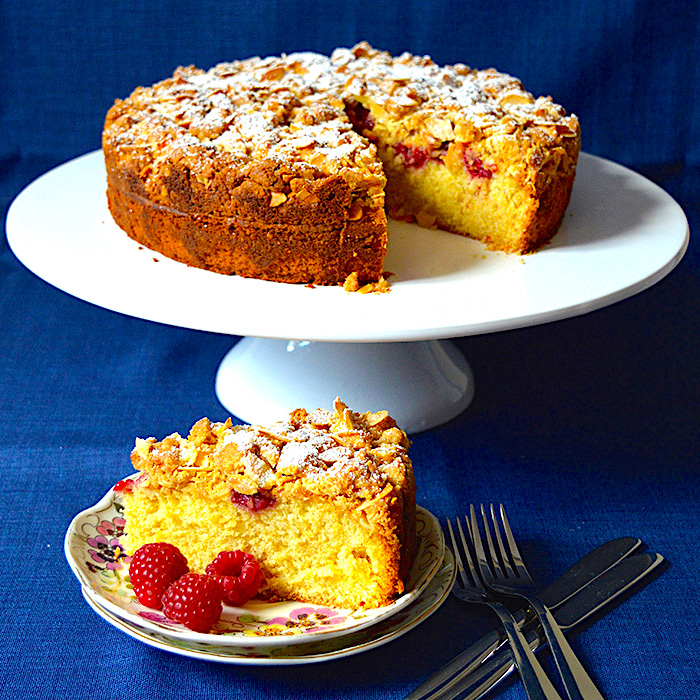 almond raspberry crumble cake
