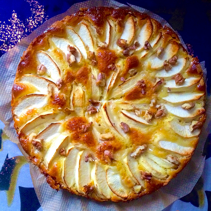 apple marzipan cake