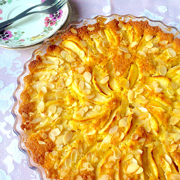 apple cream cake