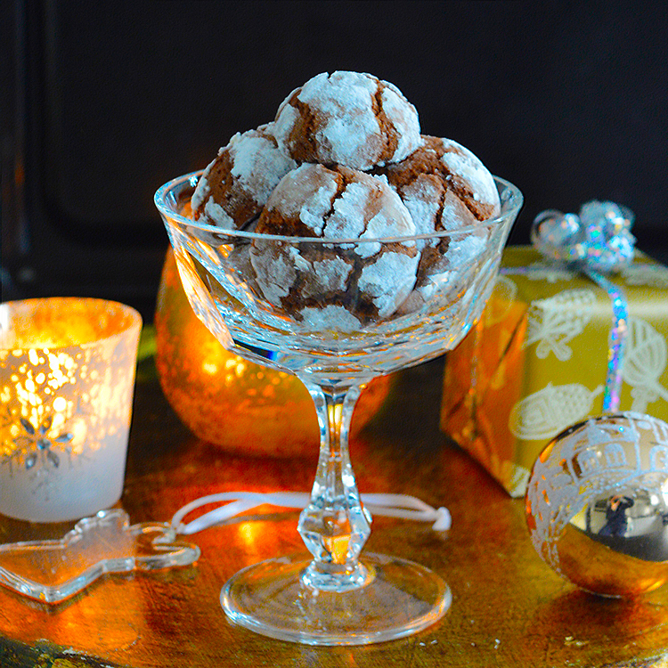 chocolate crinkle cookies
