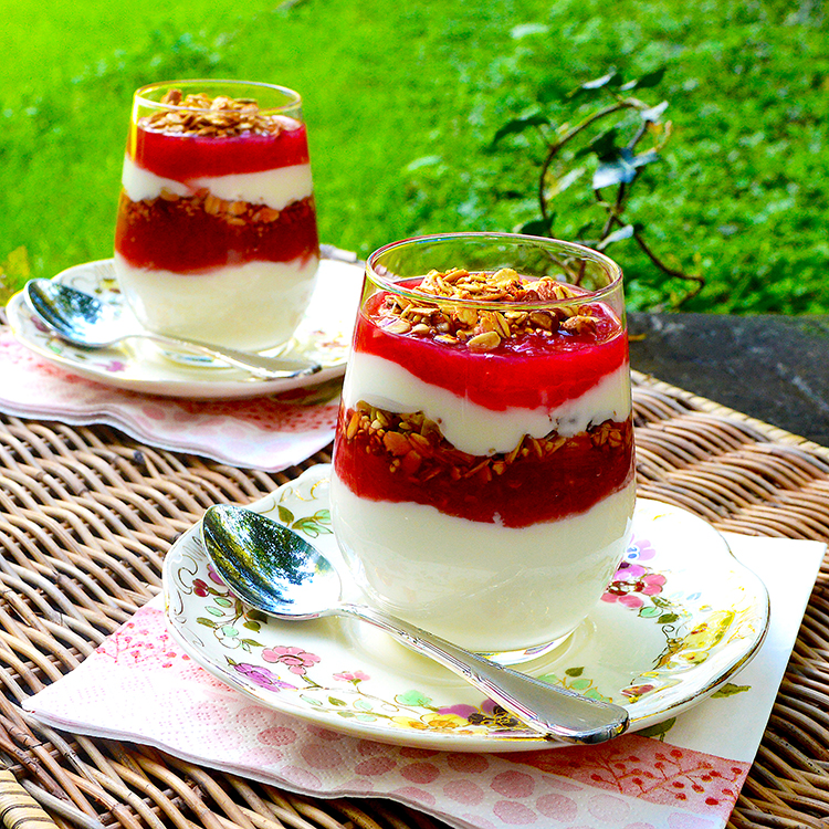 spiced rhubarb compote